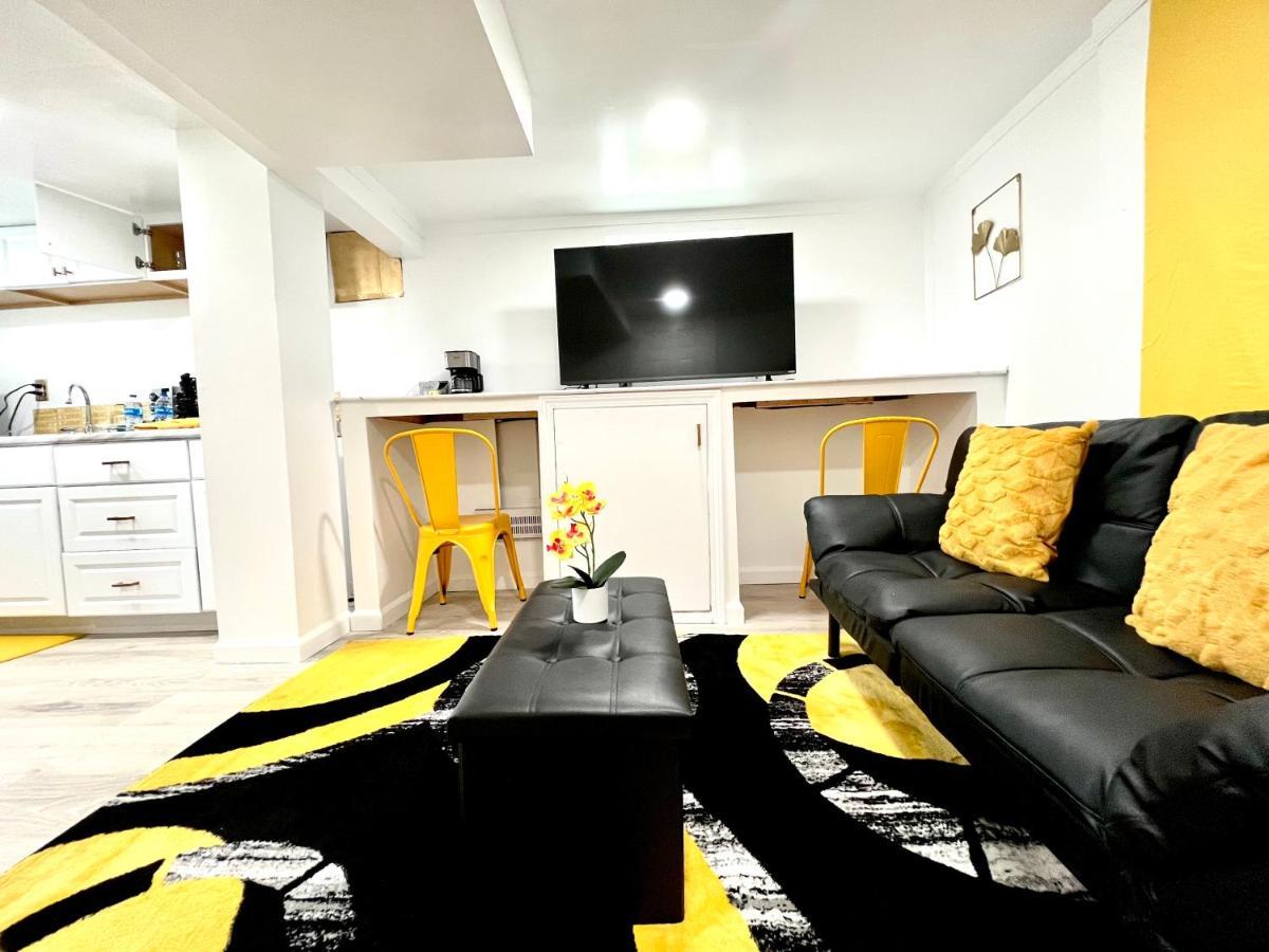 קליבלנד The Amber Retreat - Brooklyn Centre Comfort - Charming Space For Families, Couples & Business Travelers Near Downtown - With 300Mb Wifi, Parking & Self Check-In מראה חיצוני תמונה
