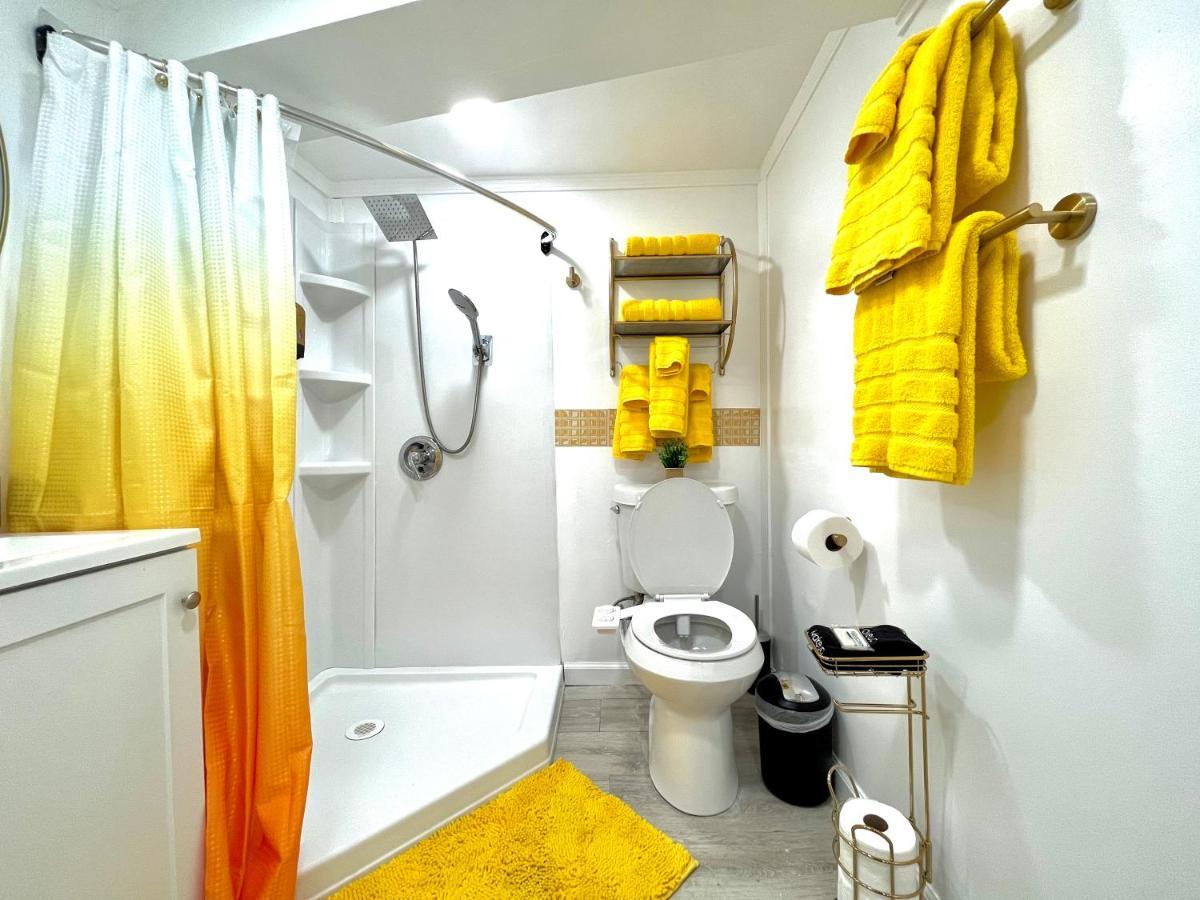 קליבלנד The Amber Retreat - Brooklyn Centre Comfort - Charming Space For Families, Couples & Business Travelers Near Downtown - With 300Mb Wifi, Parking & Self Check-In מראה חיצוני תמונה