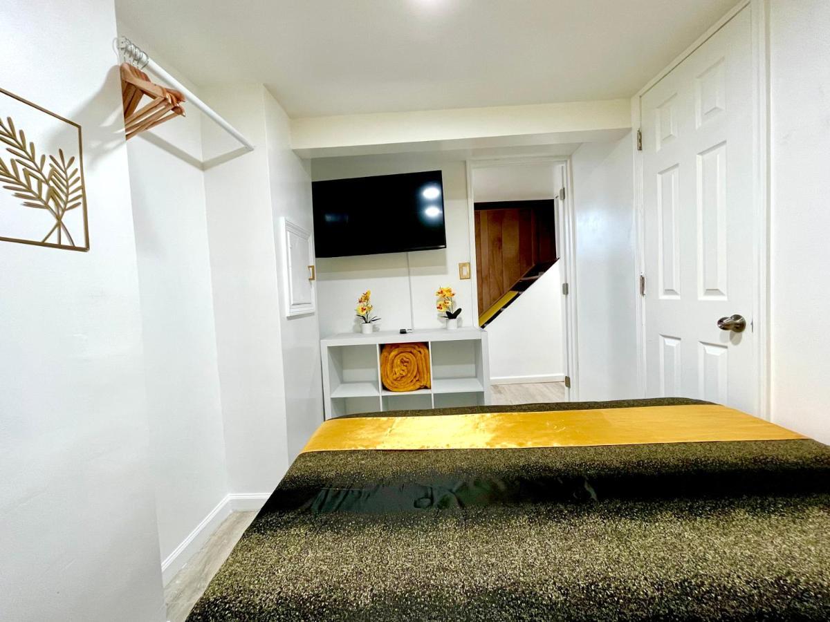 קליבלנד The Amber Retreat - Brooklyn Centre Comfort - Charming Space For Families, Couples & Business Travelers Near Downtown - With 300Mb Wifi, Parking & Self Check-In מראה חיצוני תמונה