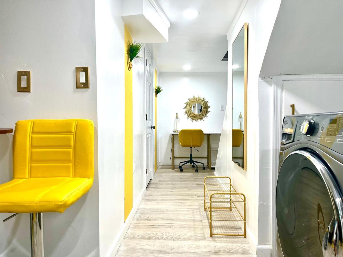 קליבלנד The Amber Retreat - Brooklyn Centre Comfort - Charming Space For Families, Couples & Business Travelers Near Downtown - With 300Mb Wifi, Parking & Self Check-In מראה חיצוני תמונה